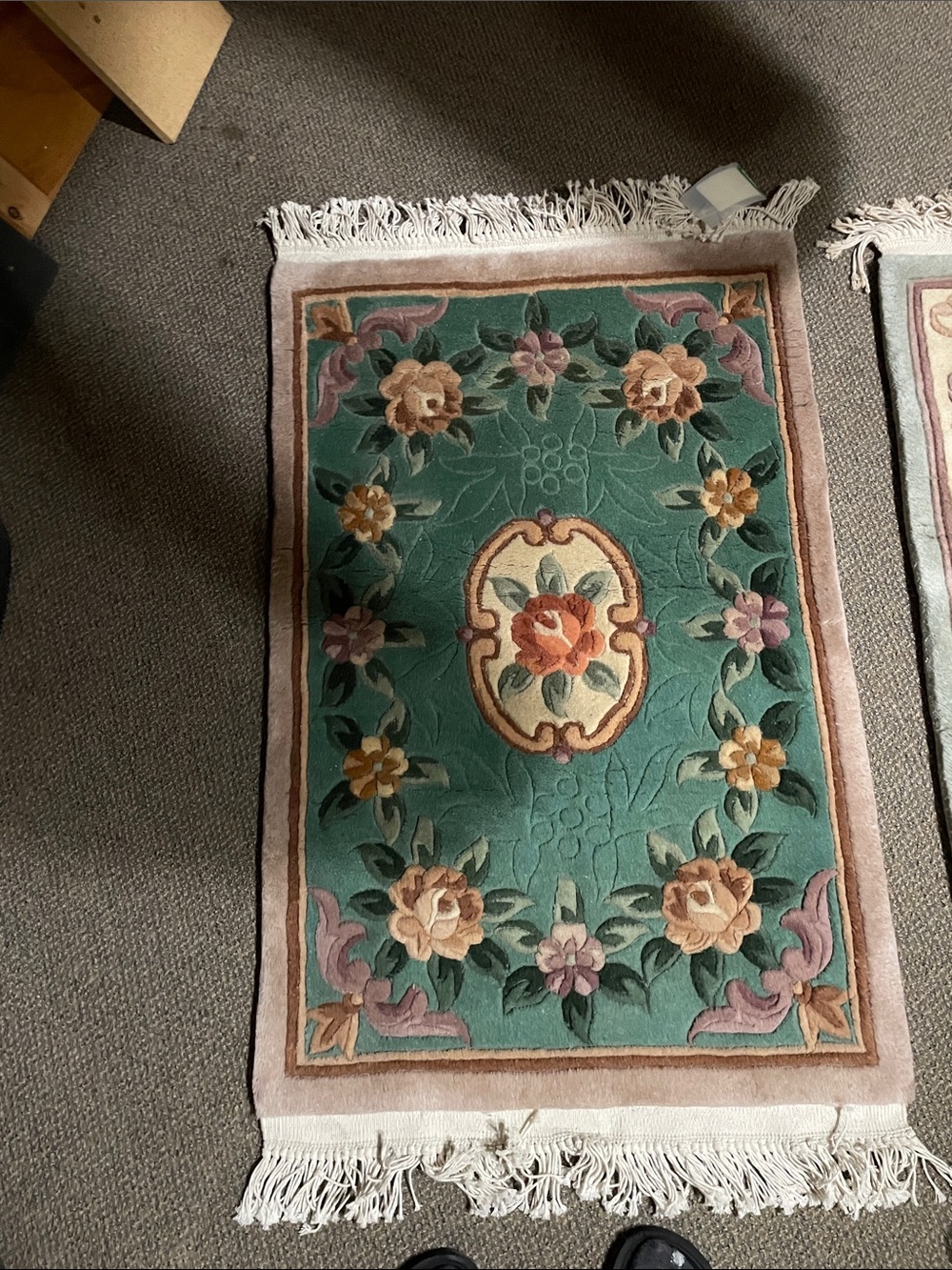 green flower rug brand new with tags